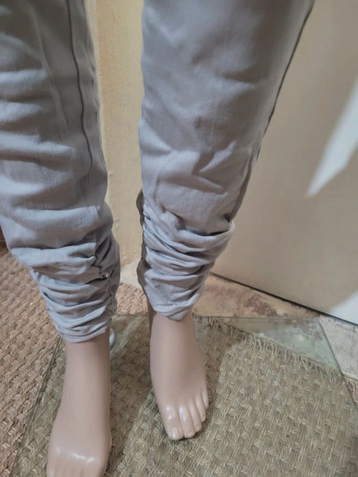 Pantalon beige, taille haute, bas plissé - photo numéro 3