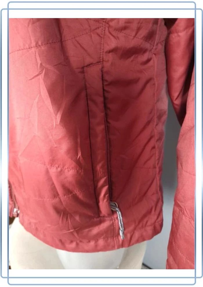 Veste coupe vent / imperméable the north face femme bordeaux taille M  brodé (340) - photo numéro 4