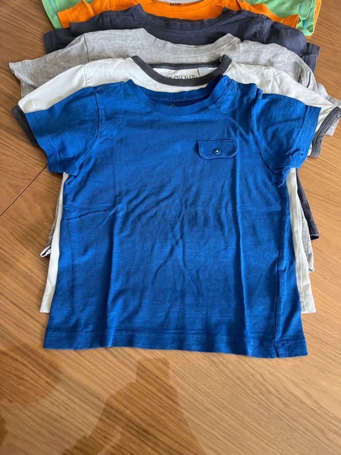 Lot tee-shirts - photo numéro 3