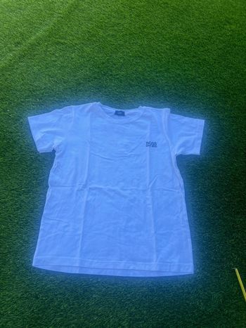 TEE shirt jamais mi .