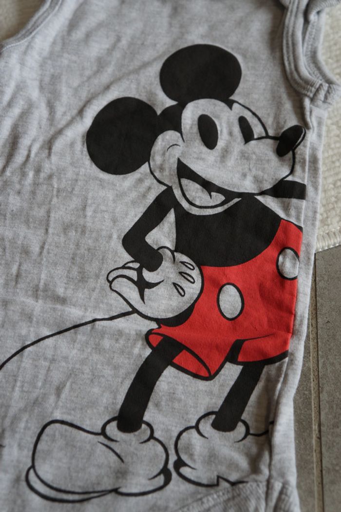 Bodys sans manches Disney 6 mois - photo numéro 3