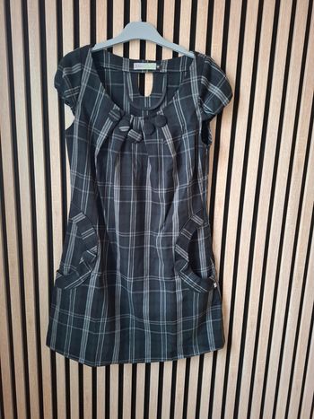 Robe noire grise à carreaux stylée T 38