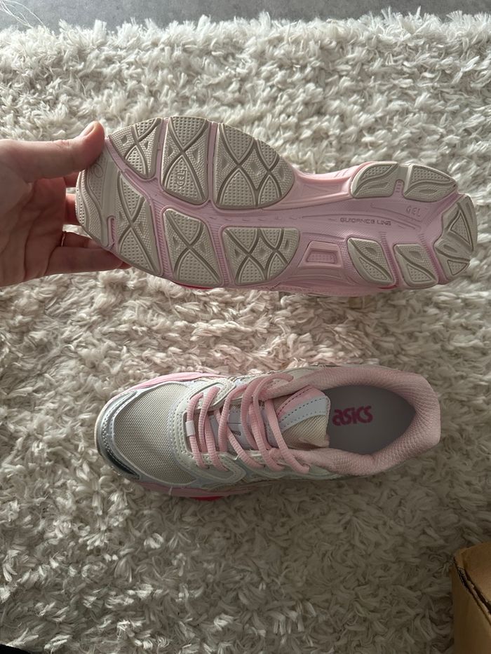 basket asics rose et blanche 39 neuf - photo numéro 3