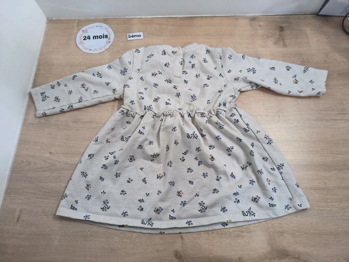 Robe fleurie 24 mois - photo numéro 2