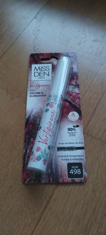 Mascara noir volume et élongation