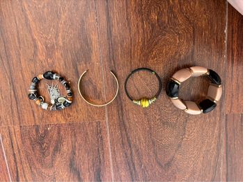 Lot de 4 bracelets