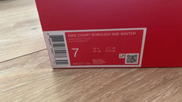 Basket Nike Court Borough Mid Winter 
Neuve jamais portée 
Taille 40 - photo numéro 6