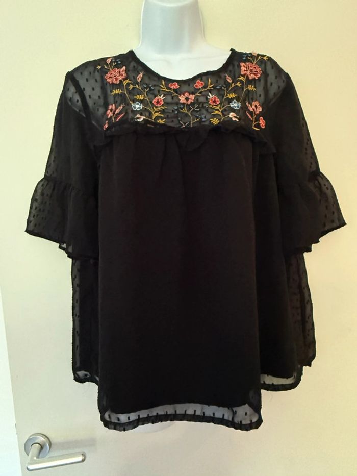 Blouse noire fleurie Kiabi - photo numéro 4