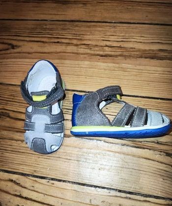 Sandales garçon taille 18 " baby by Gémo"