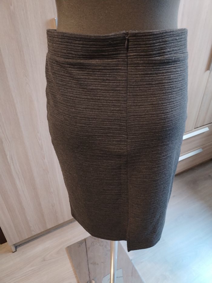 Jupe femme taille 42 /44 - photo numéro 2