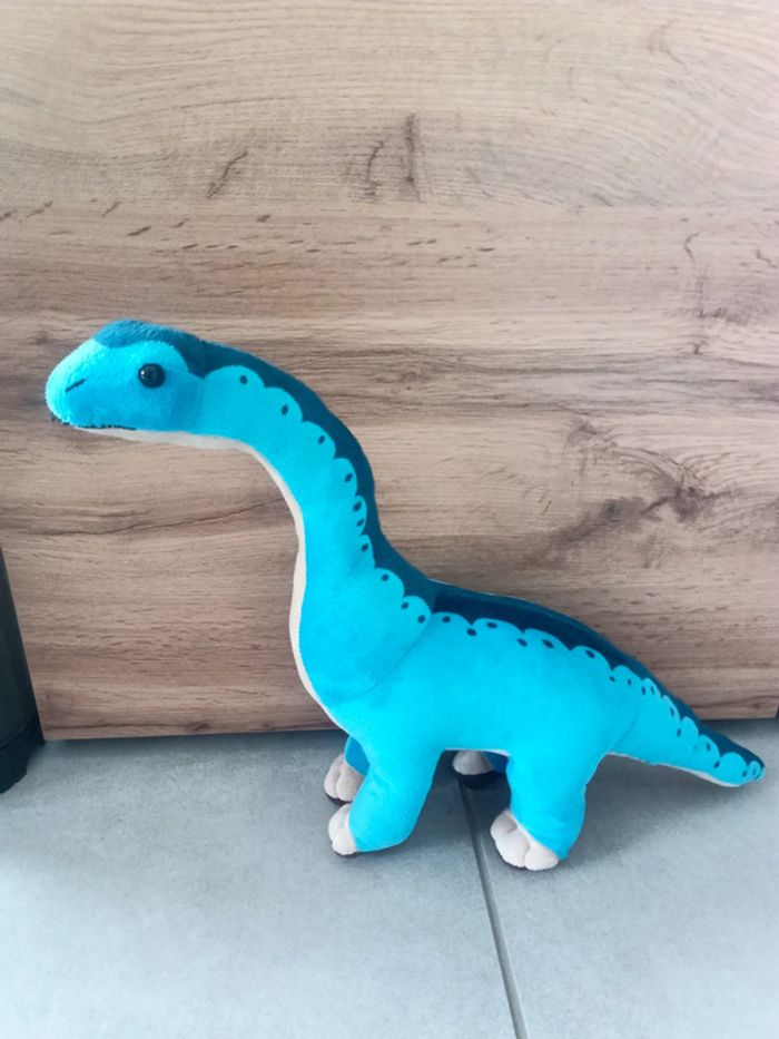 Peluche dinosaure