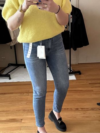Jean mom feet