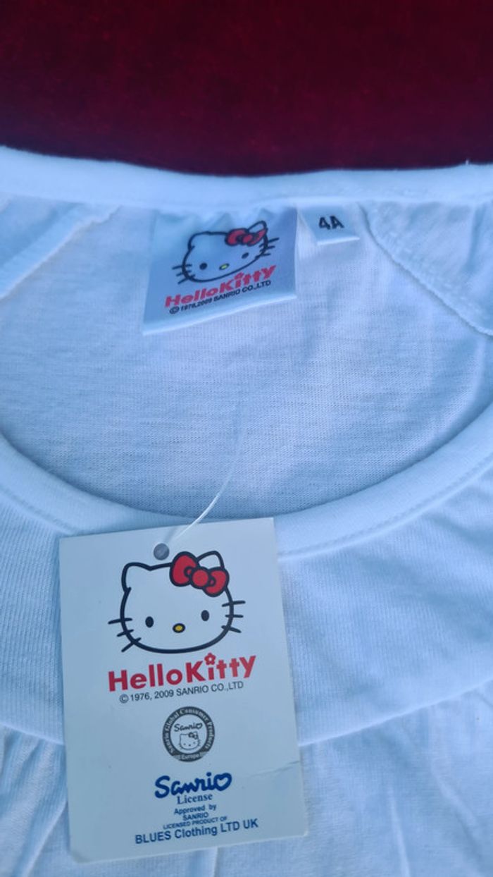 Tee-Shirt Helllo Kitty Neuf Sanrio - photo numéro 4