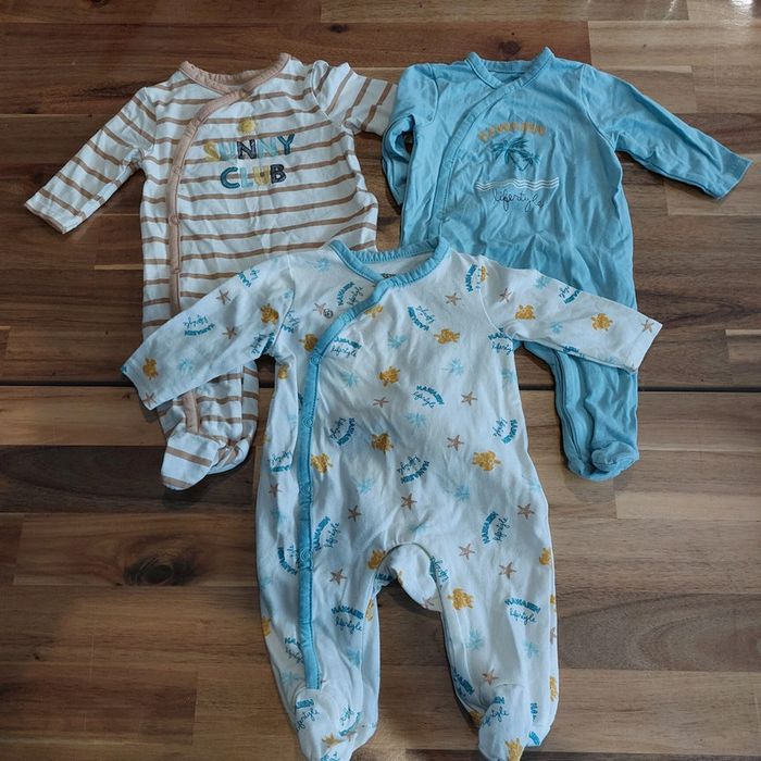 Lot 3 pyjamas léger 1 mois