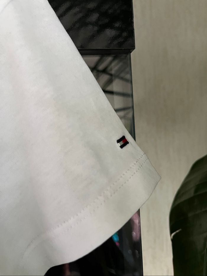 Teeshirt fille Tommy Hilfiger taille 12 ans . - photo numéro 3