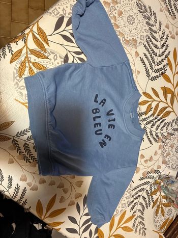 Sweat bleu