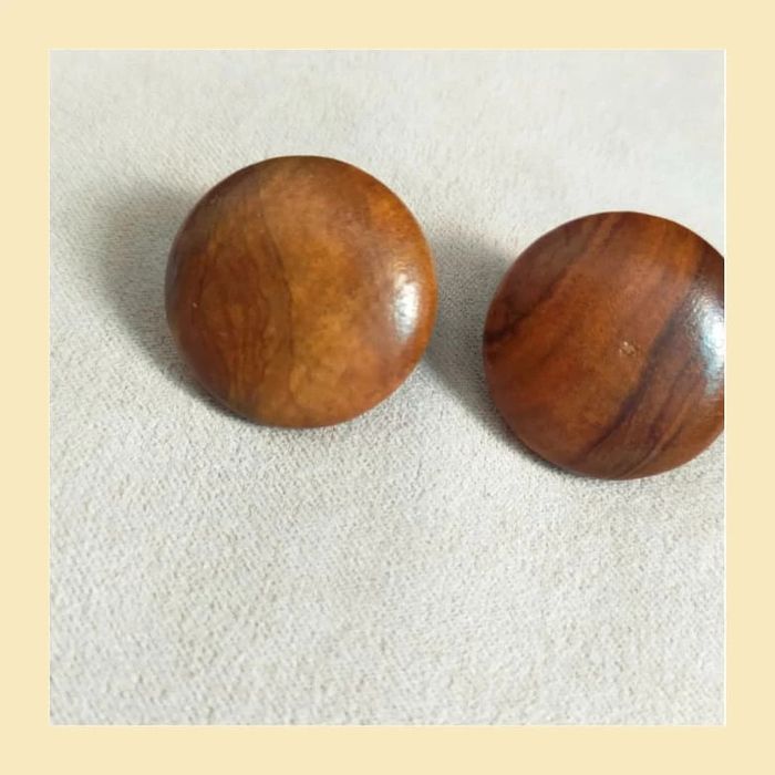 Boucles d’oreilles clips vintage rondes en bois naturel