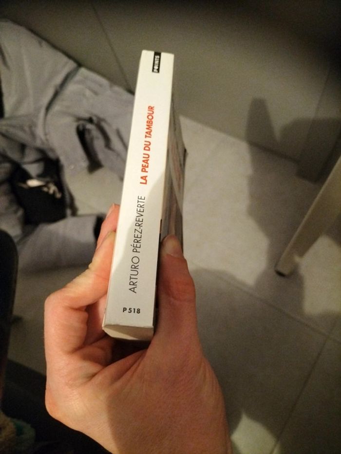 Arturo Perez-Reverte "La Peau du tambour" 1997 - photo numéro 2