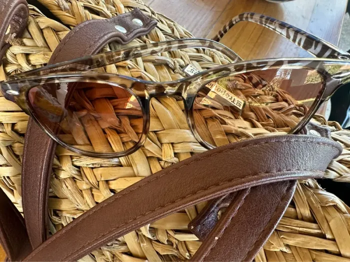Paire de lunettes de soleil léopard - photo numéro 4