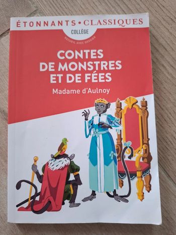 Livre collège  contes de monstre et de fées
