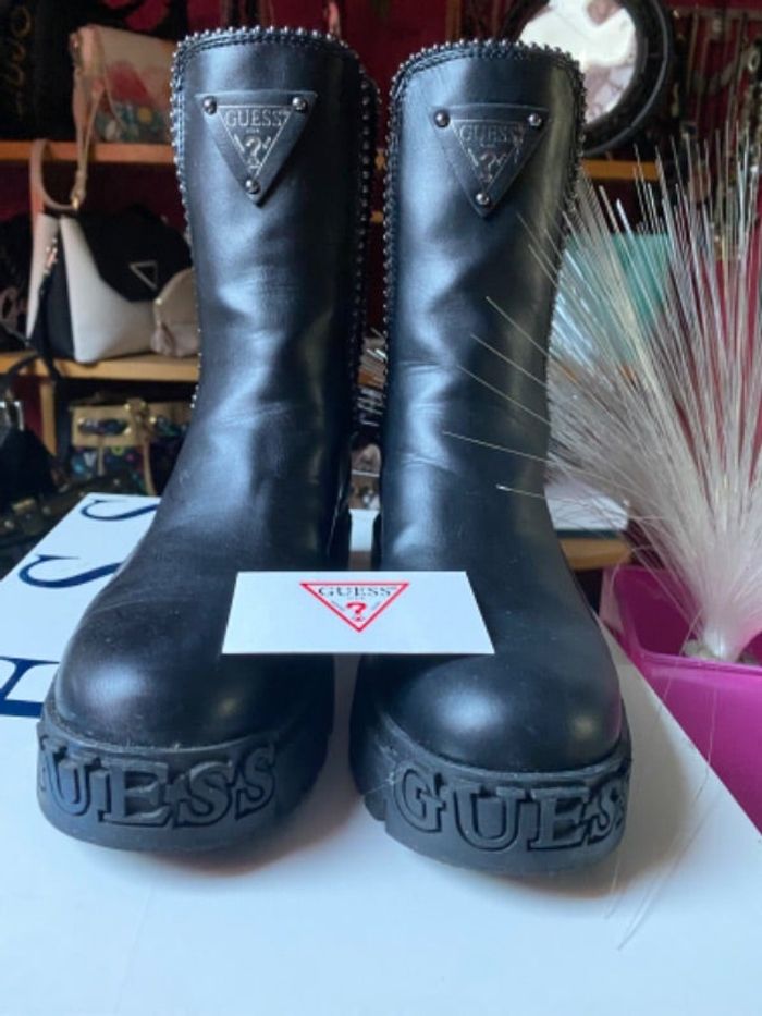 Bottines Guess neuves P38