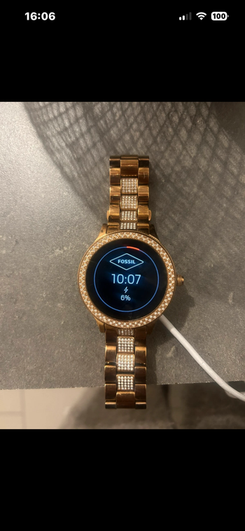 Montre connectée Fossil Rose Gold