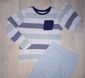 Pyjama en coton turquoise et gris H&M 
T. 8-10 ans