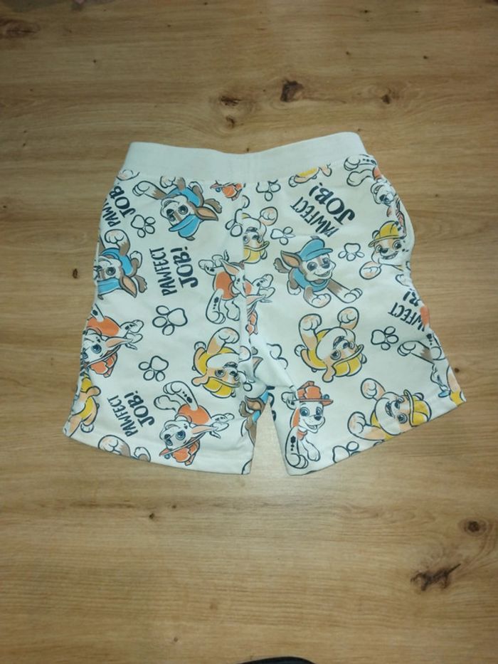 Short garçon taille 6 ans - photo numéro 3