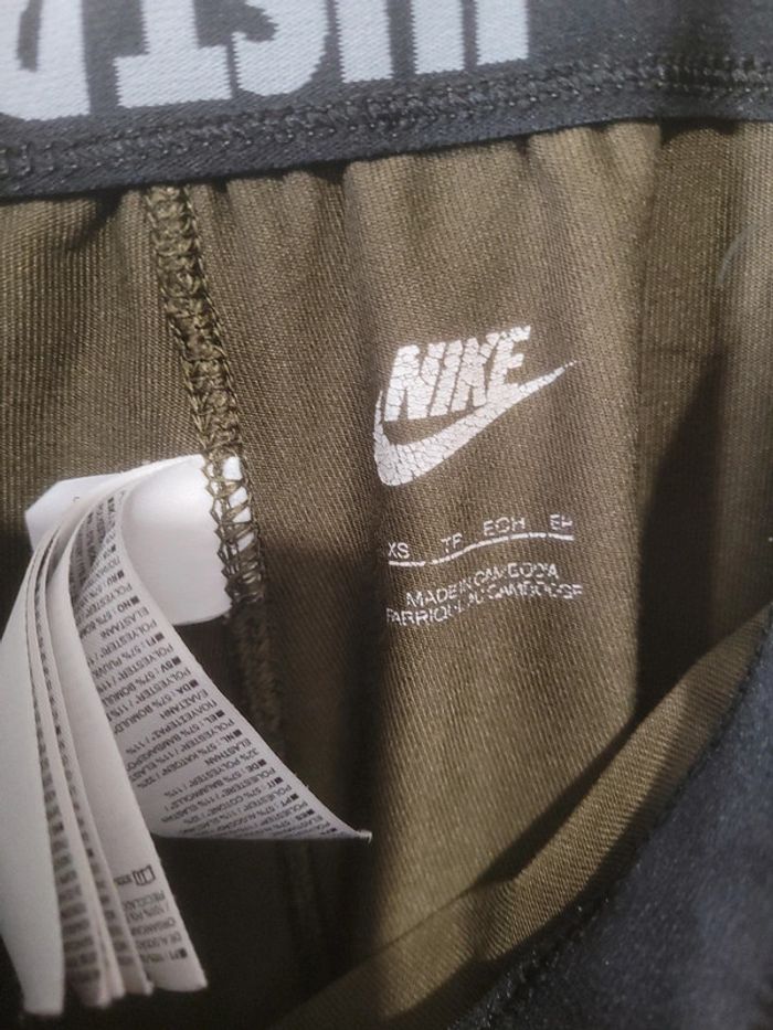 Legging sport Nike XS - photo numéro 5