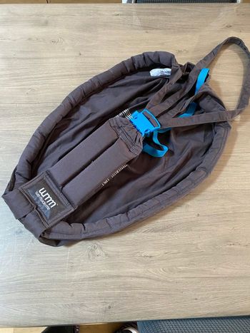 Porte bébé physiologique