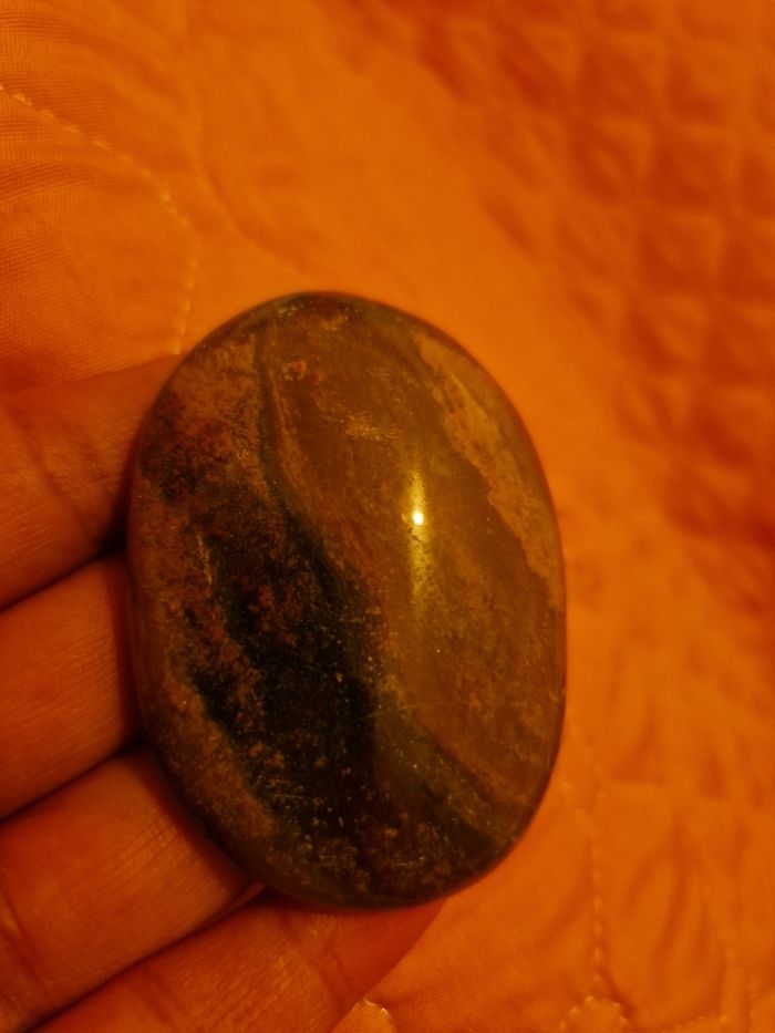 Pierre Naturelle jaspe une variété de calcédoine de Madagascar neuf 68g - photo numéro 2
