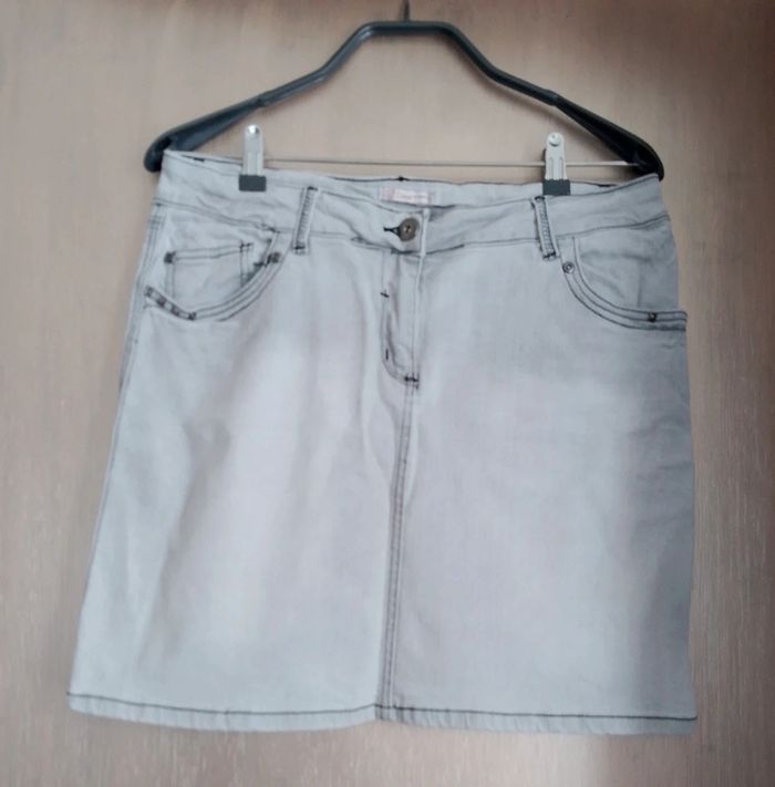 Jupe courte gemo - photo numéro 3