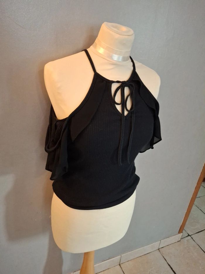 Haut épaule dénudé - photo numéro 2