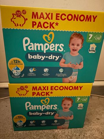 Couches Pampers taille 7 (lot 2 cartons) neuf 