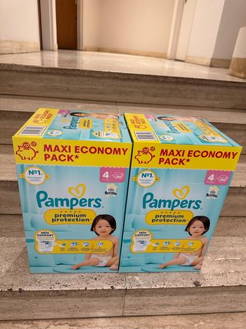 2 cartons pampers premium t4 180 couches
