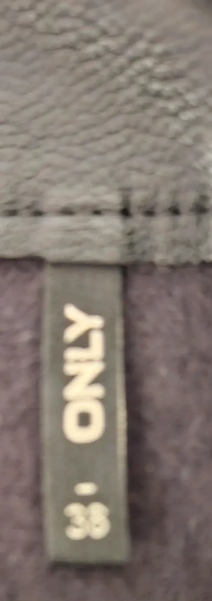 Jupe courte simili cuir noire Only Taille 36 Neuve - photo numéro 7