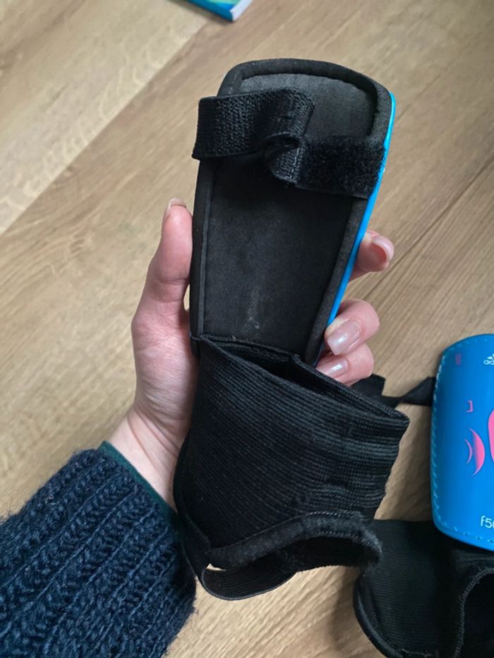 Protège tibia foot adidas taille S - photo numéro 3