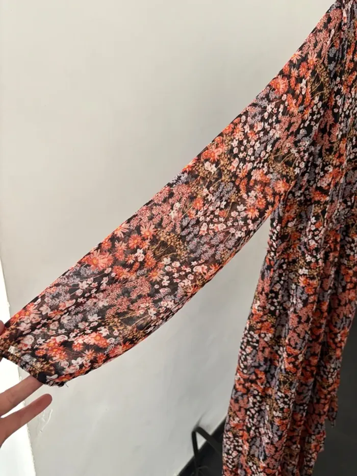 Robe à fleurs  Taille 46 - photo numéro 2