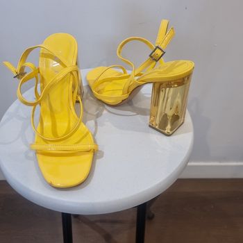 Chaussures à talon ZARA 