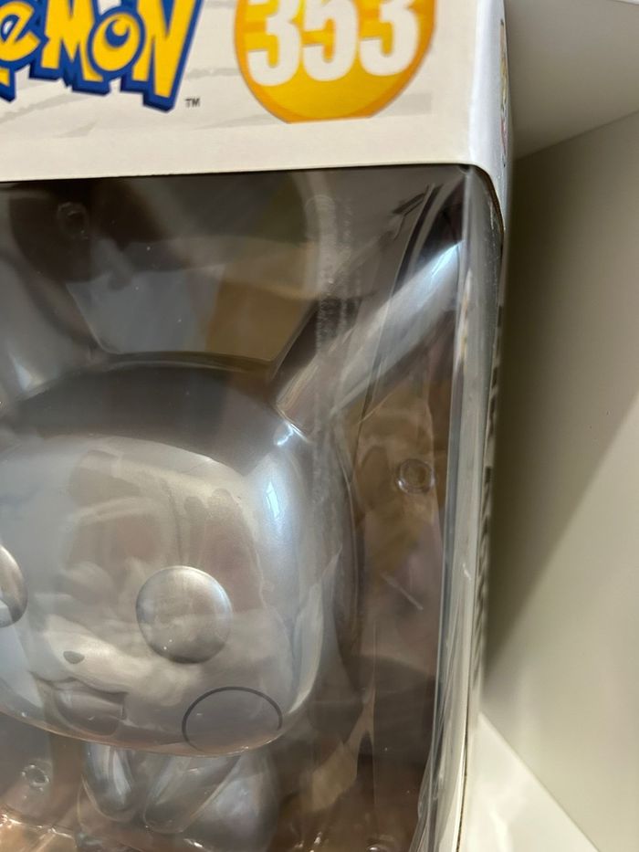 Funko Pop Pokémon – Pikachu (#353) - photo numéro 3