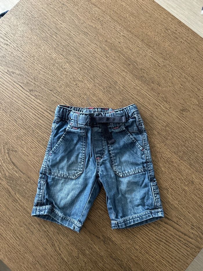 Short 3 ans