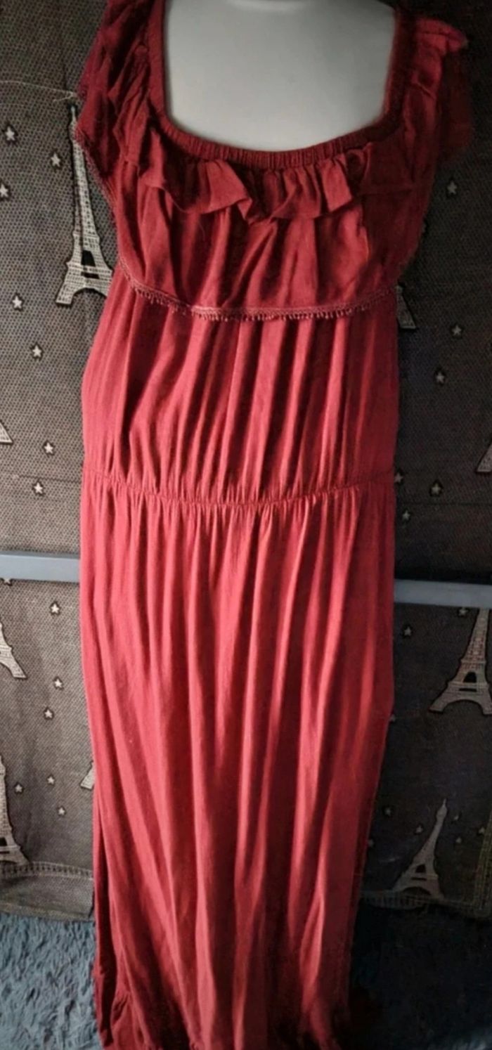 Robe longue bordeaux large taille 42 - 48 voir plus - photo numéro 10