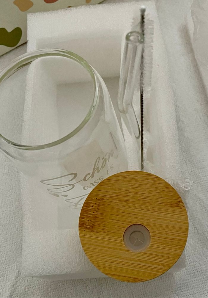 Verre couvercle et paille - photo numéro 7