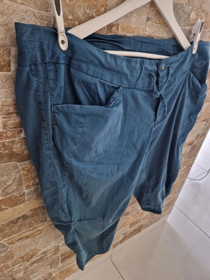 1 pantacourt short long taille 50 bleu marque quechua - photo numéro 2