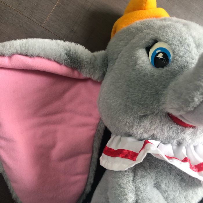 Dumbo peluche grand format Disney - photo numéro 3