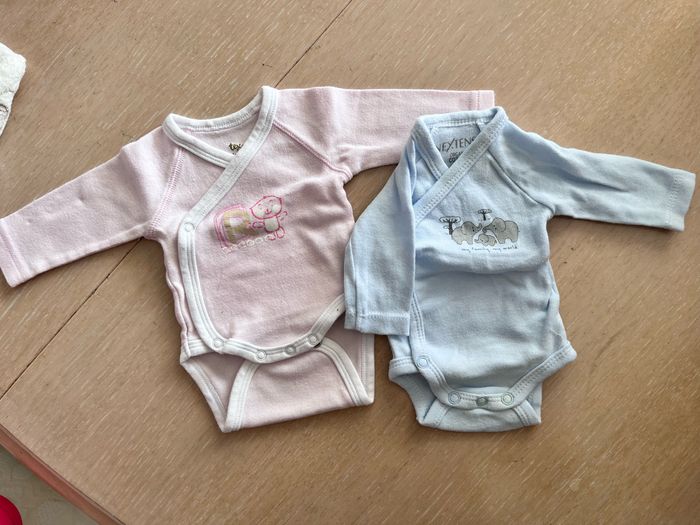 Lot de 2 bodies + 1 pyj naissance
