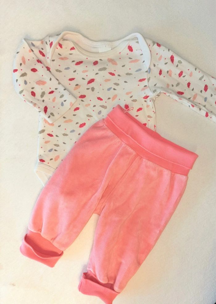 Lot 3 pièces 3 mois - photo numéro 2