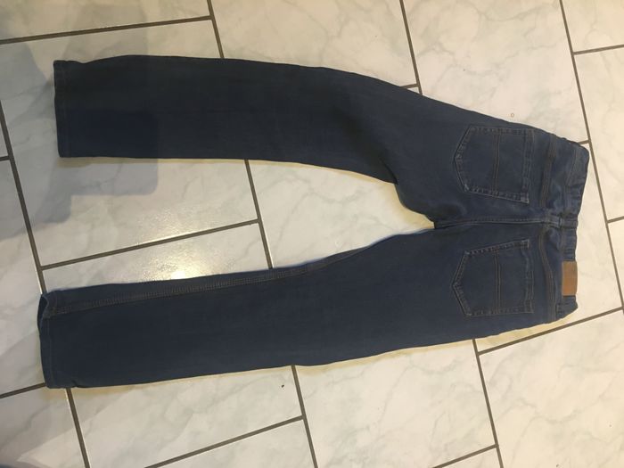 Lot teeshirt et pantalon - photo numéro 2