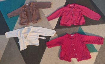 Lot gilets bébé fille