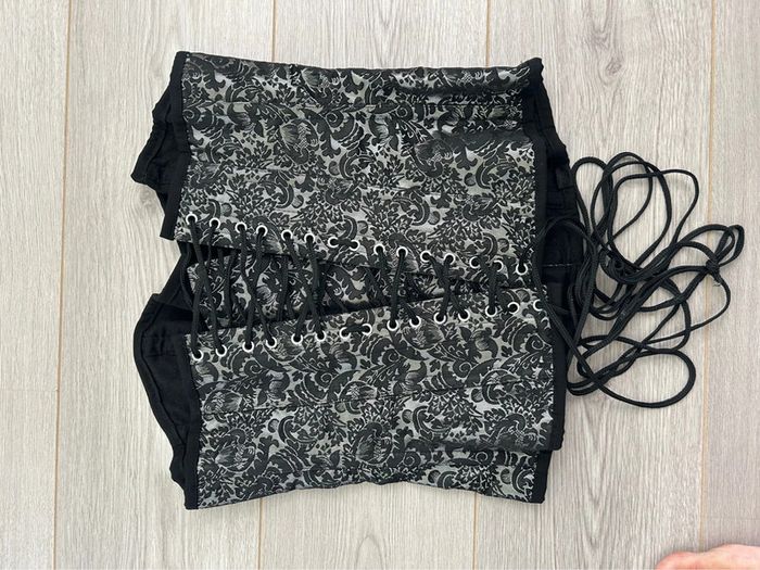 Corset gris noir - photo numéro 2